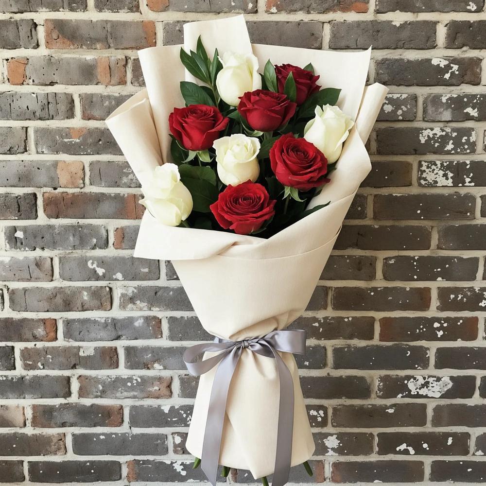 Букет красно-белые розы в Большие Березники Мордовия Букет цветов из: Розы в Большие Березники Мордовия